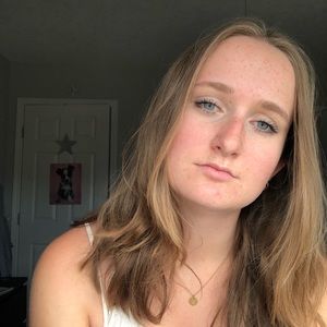 Meet your Posher, Claire